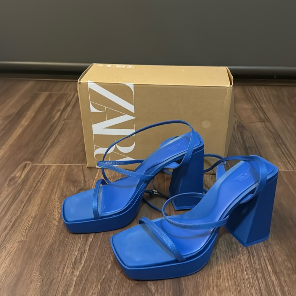 Blue chunky heals with long straps